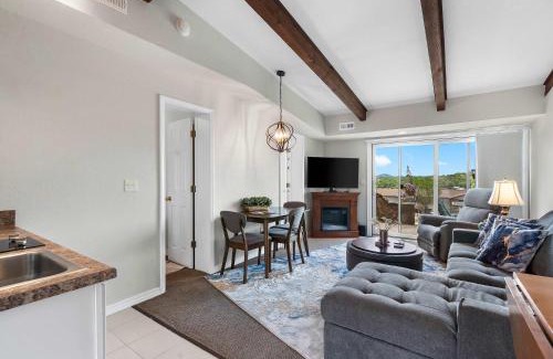 Kimberling City House | Little Dipper - Cozy Condo for 6 with Resort-style Amenities