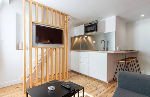 Lille Centre Ville Apartment | Little duplex in République beaux arts