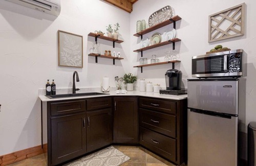 Waco House | Little Dutch Cabin 101-12 Min to Magnolia-baylor