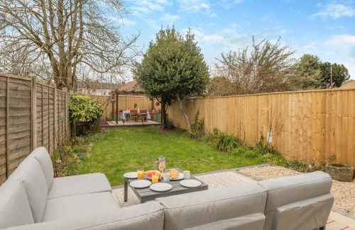 Wimborne House | Little Hamilton - Wimborne