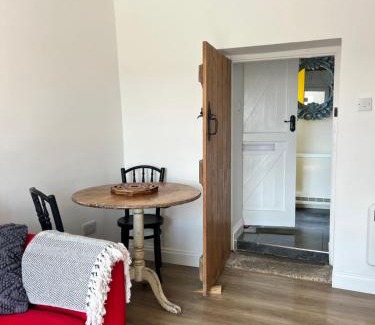 Porthtowan House | Little Hillside