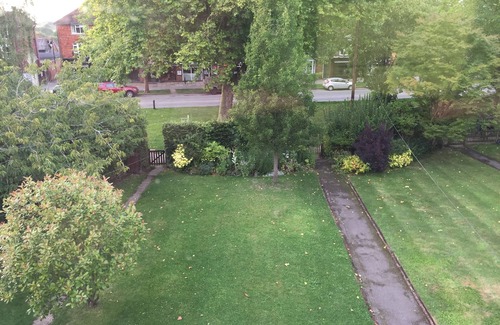 Tenterden Cottage | Little House . Cottage for 4 in Tenterden High Street. Wifi, parking, woodburner