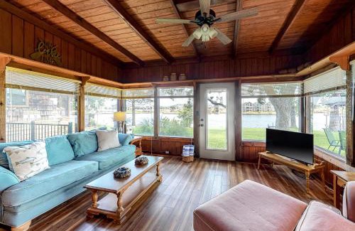 Kingsland House | Little House on LBJ