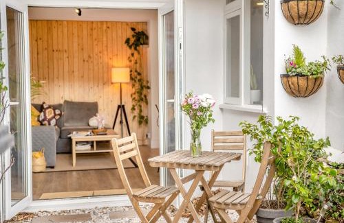 Torquay Apartment | Little Matthews
