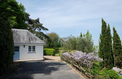 Salcombe House | Little Pebble