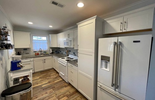 Franklin House | Little Piece of Heaven Lake House