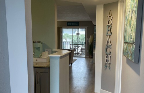 New Port Richey Condo | Little Piece of Heaven with private community beach! Quiet and relaxing~