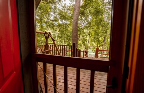 Heber Springs Cabin | Little Red River Cabin for a perfect fishing getaway for the whole family!