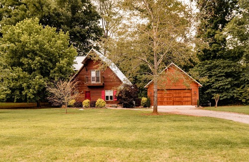 Heber Springs Cabin | Little Red River Cabin for a perfect fishing getaway for the whole family!