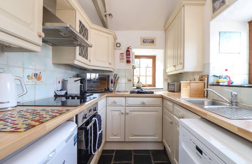 Saint Erth Praze Cottage | LITTLE RIVIERE, pet friendly, character holiday cottage in Hayle