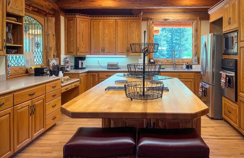 Somerset House | Little Robinson Lodge – Rustic Charm & Wilderness