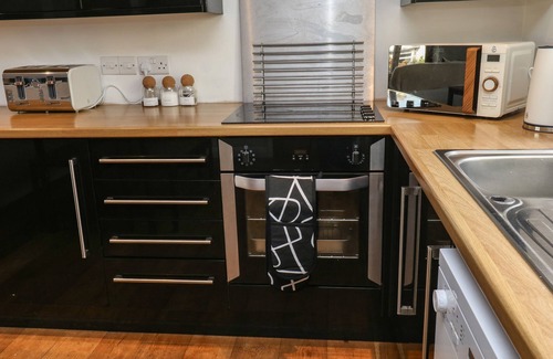 Totnes Cottage | Little Rondeval