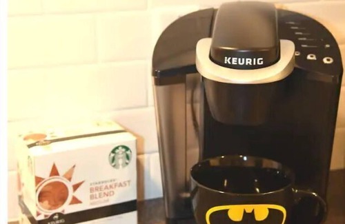 Lower Avenues Apartment | LITTLE SALT FRAN AND THE BAT CAVEn - NEW TO VRBO - 5 STAR FAVORITE OTHER SITE