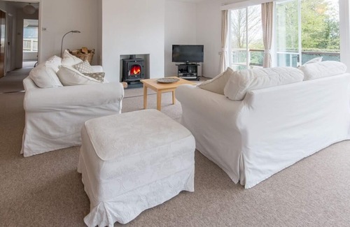 Wareham Apartment | Little Westport, Wareham. Sleeps 8 & baby