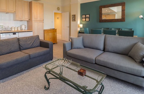 Littlestone-on-Sea Apartment | LITTLESTONE BEACH APARTMENT, pet friendly in Greatstone-On-Sea
