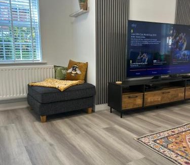 Churchtown Apartment | Littleton Manor Apartment near Southport with free parking and Netflix