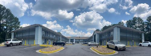 Lilburn Hotel | Live In Lodge Lilburn