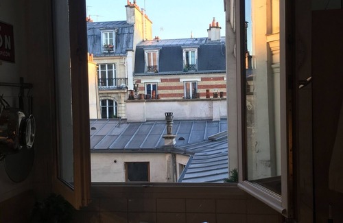 Montmartre Apartment | Live Like a Parisian in Montmartre