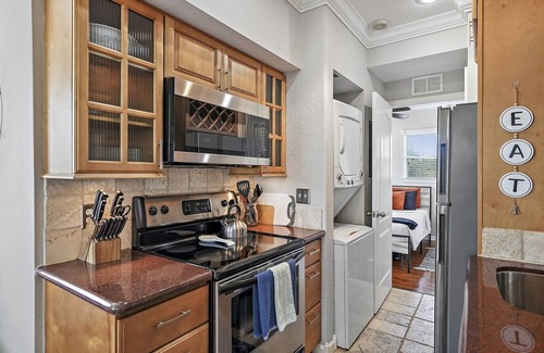 St. Petersburg Condo | Live-Love-St Pete! Hipster 1 bdrm Studio in DTSP!