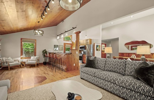 South Lamar House | Live Oak Hideaway, Live Oak Hideaway | ATX | 78704