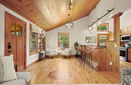 South Lamar House | Live Oak Hideaway, Live Oak Hideaway | ATX | 78704