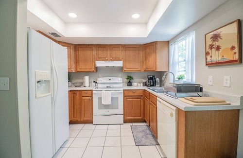 Winter Haven House | Live Oak Oasis - Getaway Close to Legoland! Sleeps 8 Guests, Fenced yard, Games