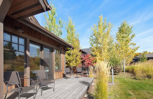 Whitefish Apartment | Live the Lodge Life | Luxe Home Near Trails, Lake & Spa Amenities