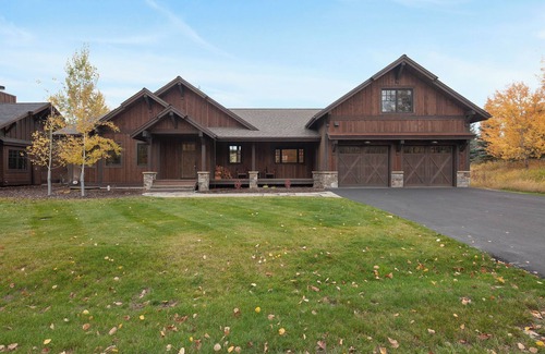 Whitefish Apartment | Live the Lodge Life | Luxe Home Near Trails, Lake & Spa Amenities