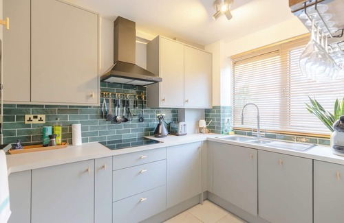 Mildmay Apartment | Lively 1BD Flat | Close to Dalston