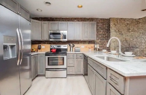 Old City Condo | Lively Downtown Loft~Pet Friendly~2 Queen Beds