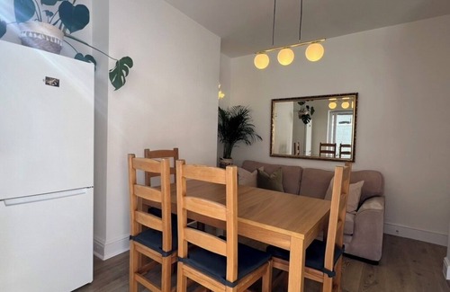 Liverpool House | Liverpool Coco House | Stylish 3-Bed Near Lark Lane & Sefton Park | Free Parking