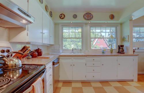 Hood River House | Living Color Cottage