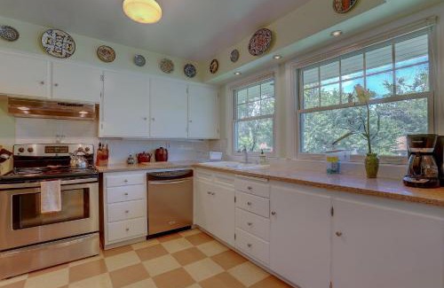 Hood River House | Living Color Cottage