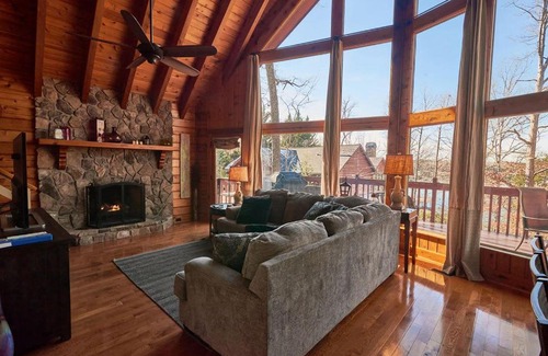 Morganton House | Living the Dream on Lake Blue Ridge
