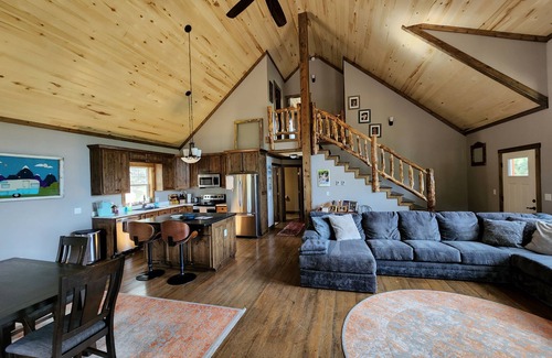 Westcliffe Cabin | Living the simple life. Quaint Westcliffe cabin nestled within Colorado 14ers .