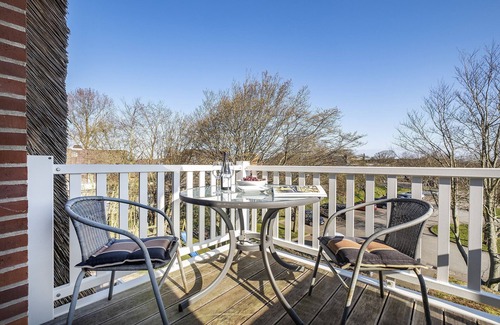 Busum Apartment | Living under thatch - vacation apartment for 2 persons