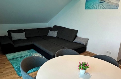 Korntal-Munchigan Apartment | LivingMe Cozy 3 rooms to relax in