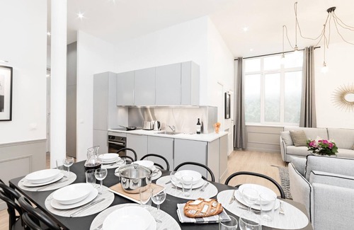 Saint-Vincent-de-Paul Apartment | LivinParis | Luxury 4 Bedrooms Montmartre