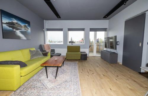 Oddeyrin Apartment | LL Properties - TB24 The Signature Loft