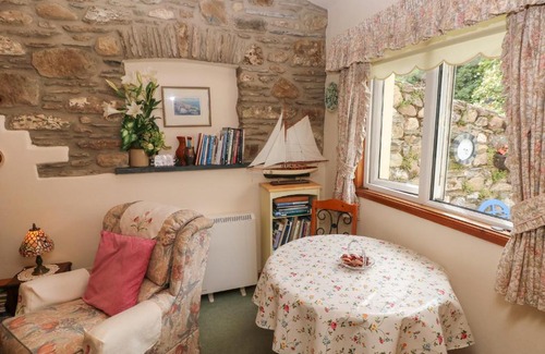 Castlemorris House | Llaethdy Cottage