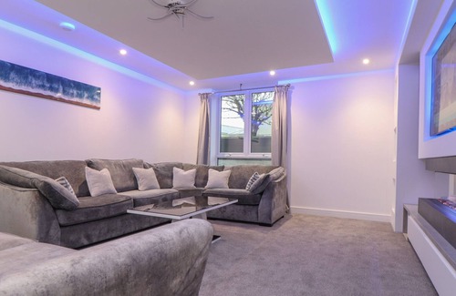 Mullion Cottage | LLAWNROC, pet friendly, with pool in Mullion