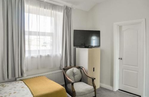 Southwell House | Lloyds Cottage