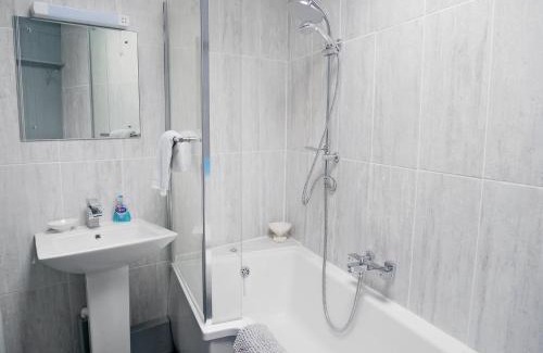 Southwell House | Lloyds Cottage