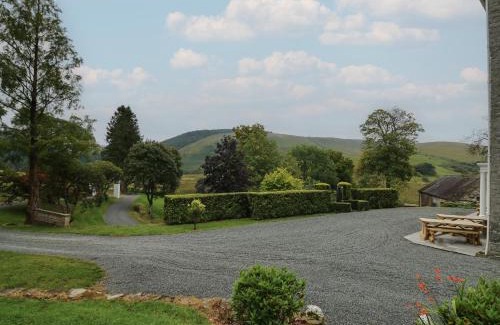 Llanwrtyd Wells House | Llwynderw Hall