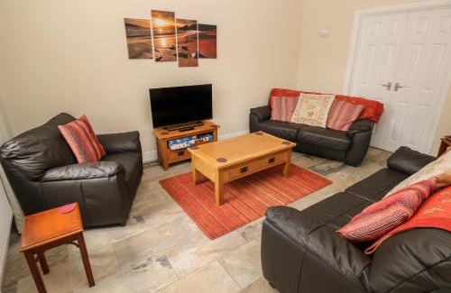 Burry Port House | Llygad Yr Haul Sun