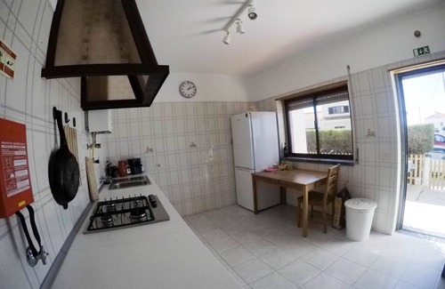 Mafra House | LO Surfcamp Ericeira Surf & Skate beach foz do lizandro