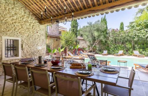 Gordes Villa | LOasis de Gordes Provence Pool Villa Retreat