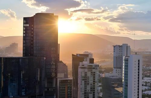 Financial District Apartment | Lobby 33