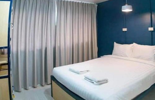 Phra Khanong Nuea Hotel | Local Time BKK