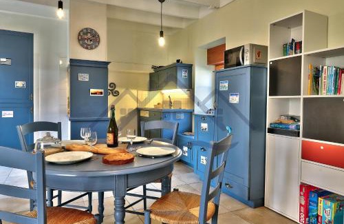Guilvinec House | LocaLise - M11B - A la pointe - Maison de vacances avec jardin entièrement clos - A 50m de la plage - 700m du centre - tout à pied - wifi inclus - draps inclus - Animaux bienvenus